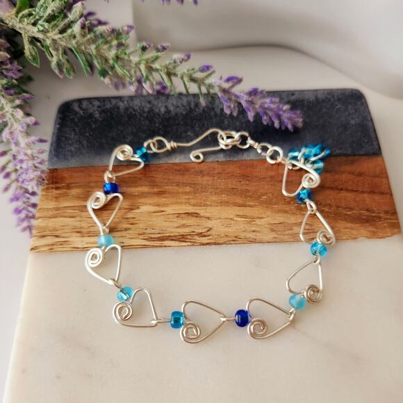 Silver Wire Heart Beaded Bracelet - Picture 2 of 8